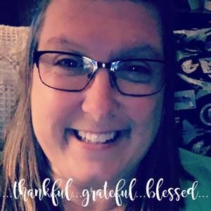 Meet your Posher, Mona